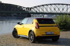 Renault 5 Iconic Cinq comfort range 2025