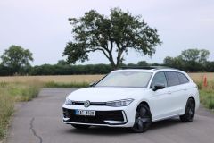 Volkswagen Passat R-Line 2.0 TDI DSG (2024) 