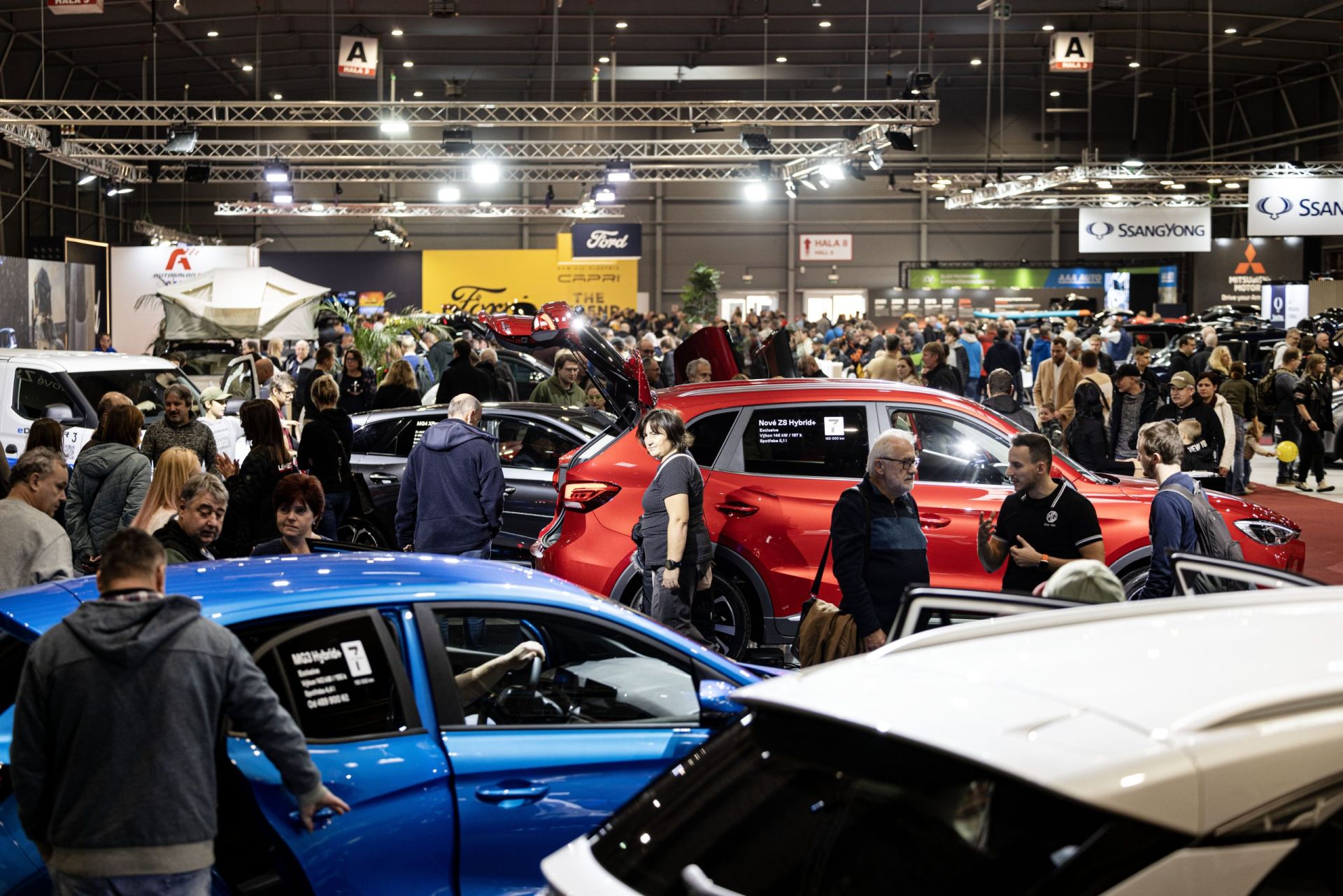 E-Salon: View on exhibitors